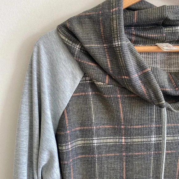 Boutique 7th ray gray/green plaid cowl neck pullover sweatshirt size XL - Picture 4 of 7